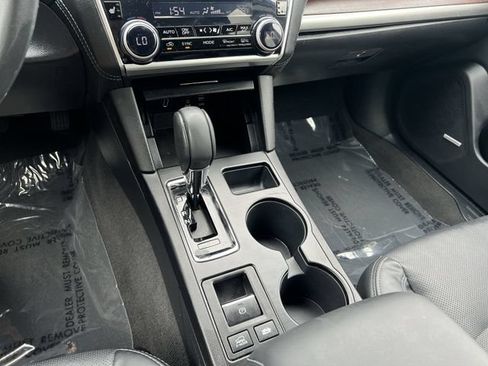 Used 2018 Subaru Outback 2.5i Limited AWD/4WD image 24
