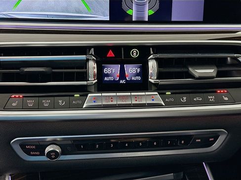 Used 2021 BMW X5 xDrive40i w/ Premium Package image 16