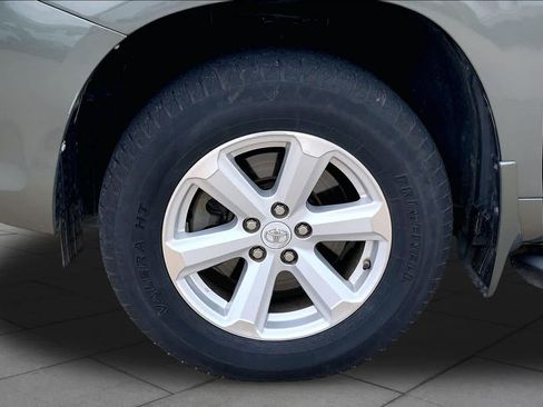Used 2010 Toyota Highlander 2WD image 9