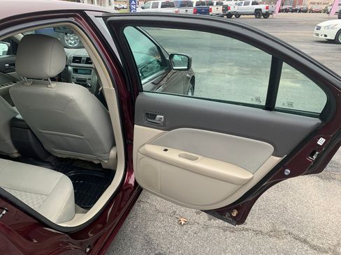 Used 2012 Ford Fusion SE image 29