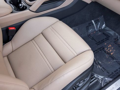 Certified 2025 Porsche Cayenne S AWD/4WD image 66