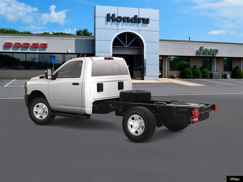 Used 2024 RAM 3500 Tradesman AWD/4WD image 4