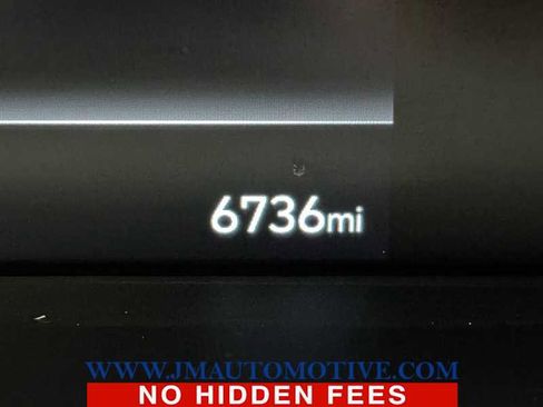 Used 2024 Hyundai Elantra SE FWD image 21