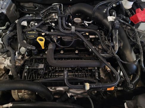 Used 2020 Ford Fusion SE image 30