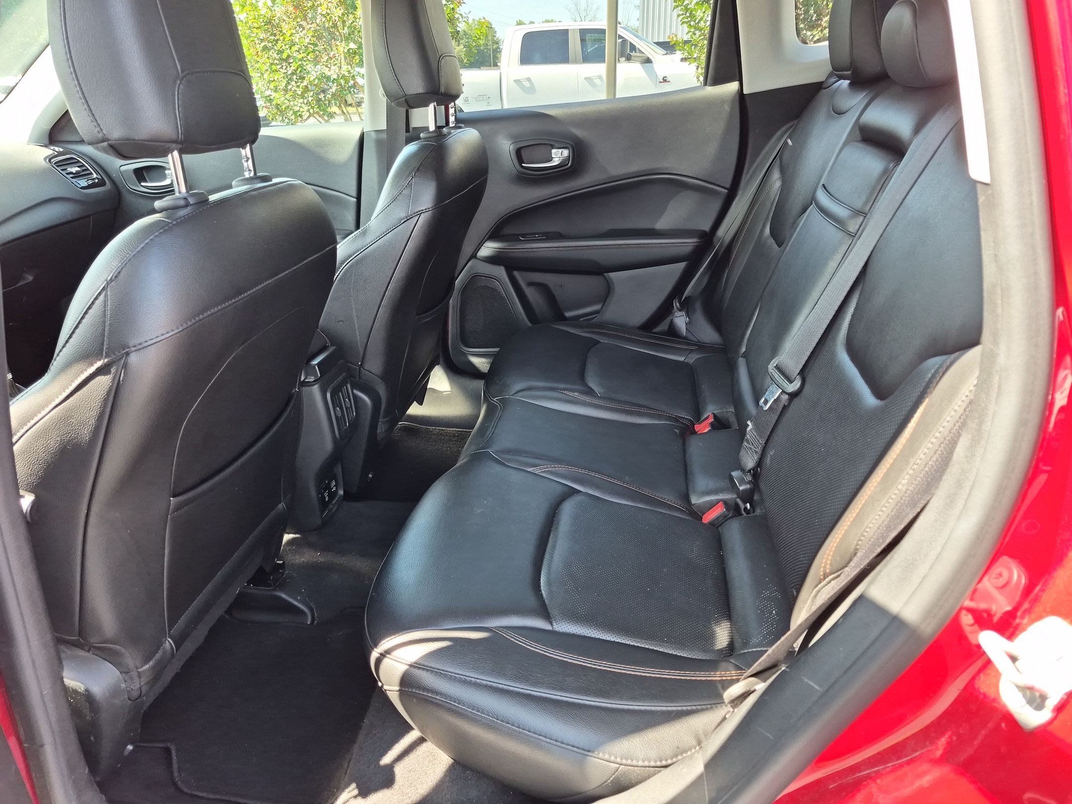 Used 2018 Jeep Compass Limited w/ Navigation Group AWD/4WD image 15