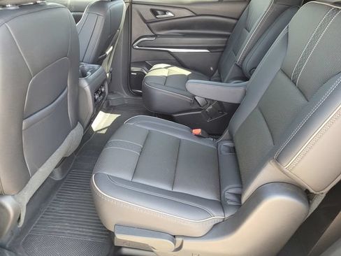 Certified 2026 Chevrolet Traverse High Country w/ LPO, Floor Liner Package AWD/4WD image 11