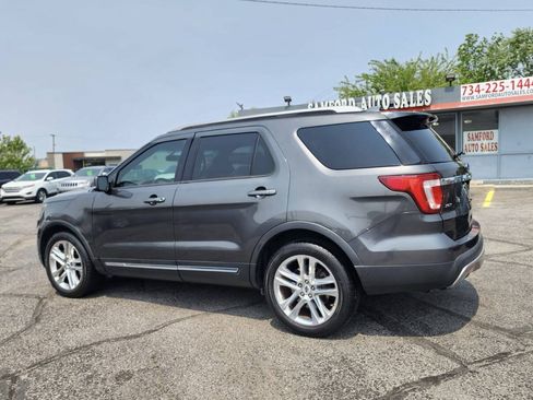 Used 2016 Ford Explorer XLT w/ Equipment Group 202A FWD image 10