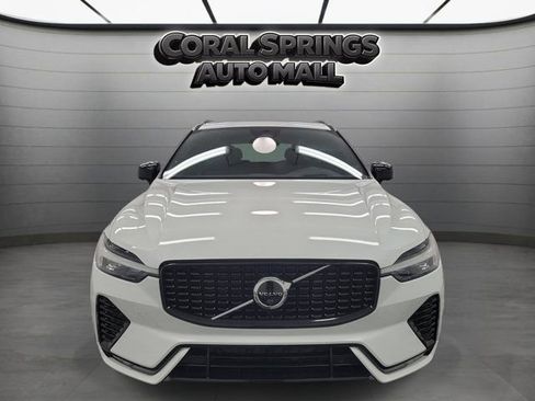 Used 2022 Volvo XC60 B5 R-Design w/ Advanced Package FWD image 2