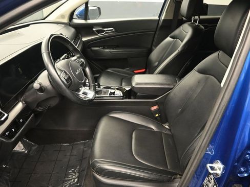 Certified 2025 Kia Sportage EX FWD image 14