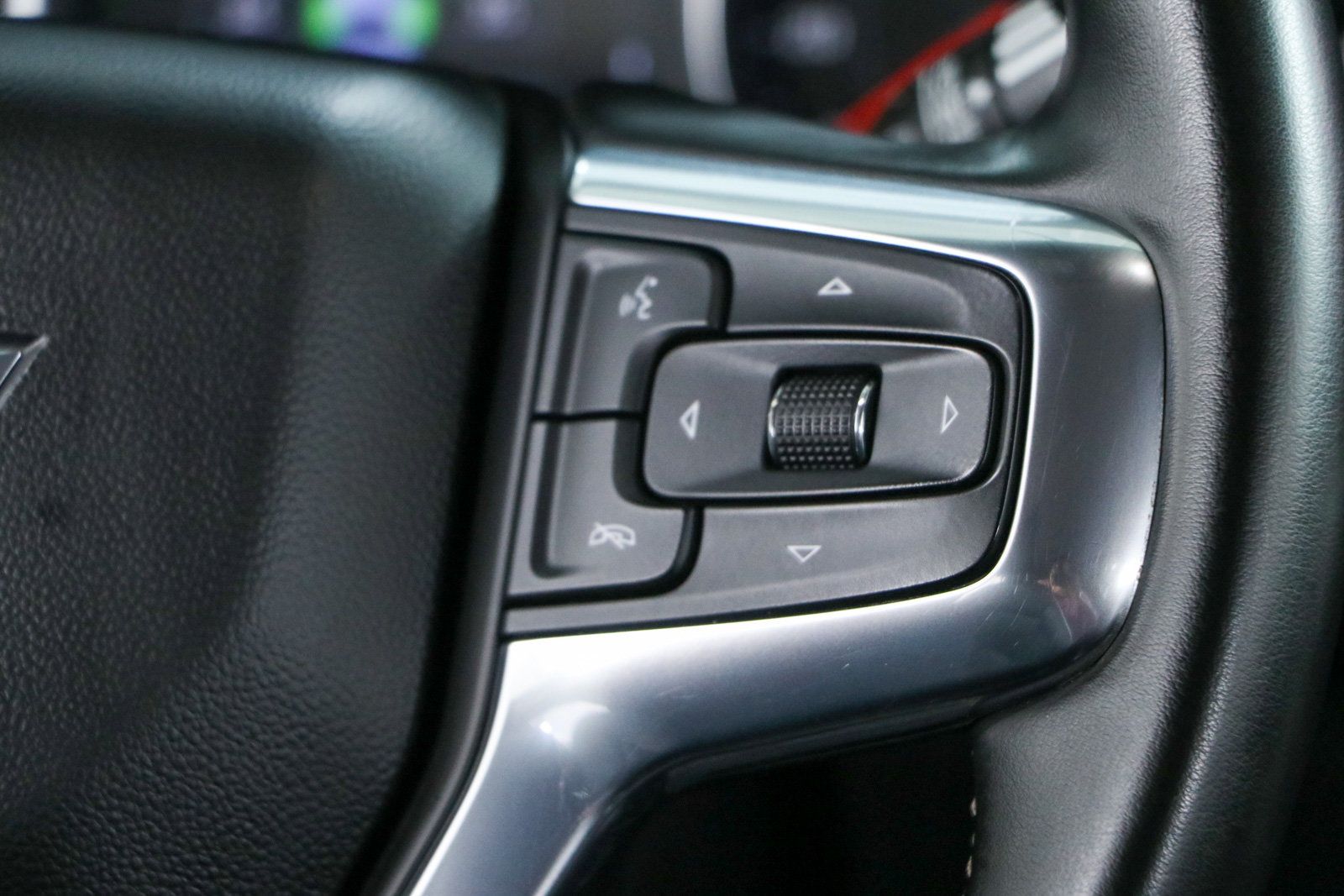 Used 2024 Chevrolet Blazer LT FWD image 14