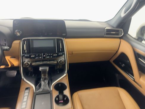 Used 2023 Lexus LX 600 4WD w/ Luxury Package image 25