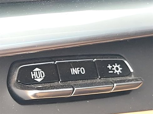 Used 2021 Chevrolet Corvette Stingray Premium Cpe w/ Z51 Performance Package image 18