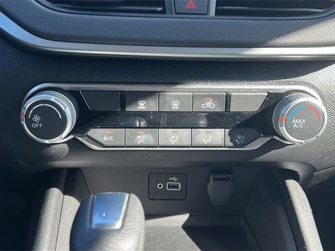 Certified 2024 Nissan Altima 2.5 S image 19