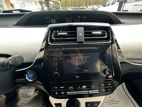 Used 2016 Toyota Prius Two FWD image 12