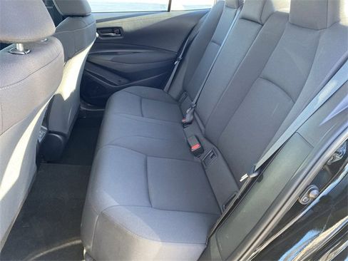Used 2025 Toyota Corolla LE image 33