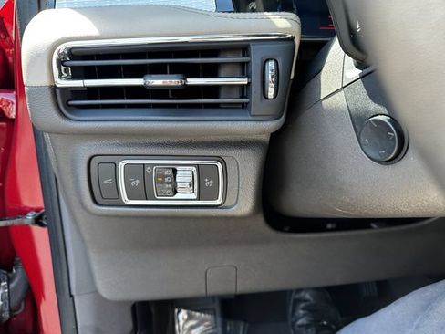 Certified 2023 Lincoln Corsair AWD w/ Equipment Group 101A image 30