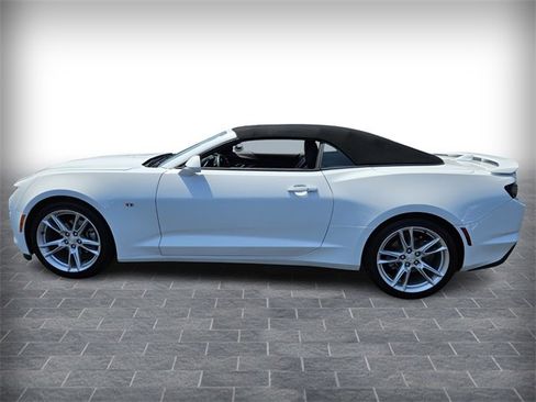Used 2019 Chevrolet Camaro LT w/ RS Package image 4