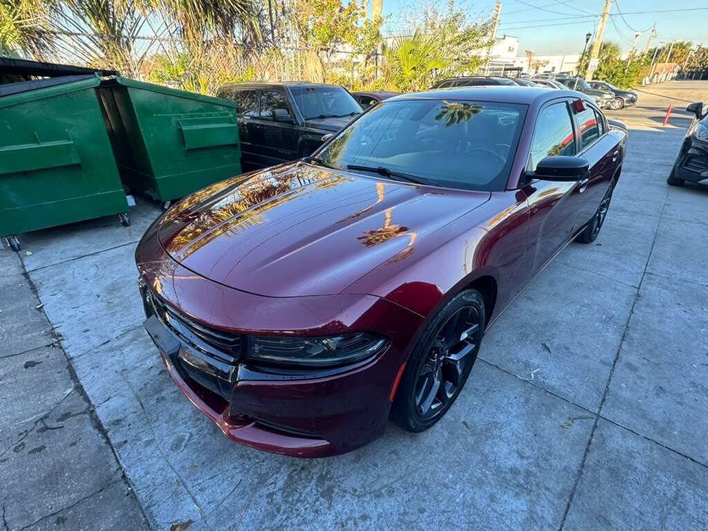 Used 2022 Dodge Charger SXT w/ Plus Group RWD image 2
