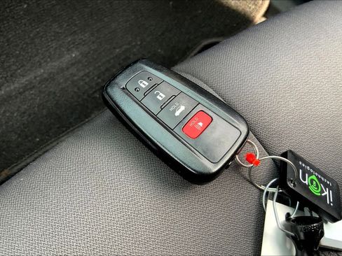 Used 2024 Toyota Camry LE image 14