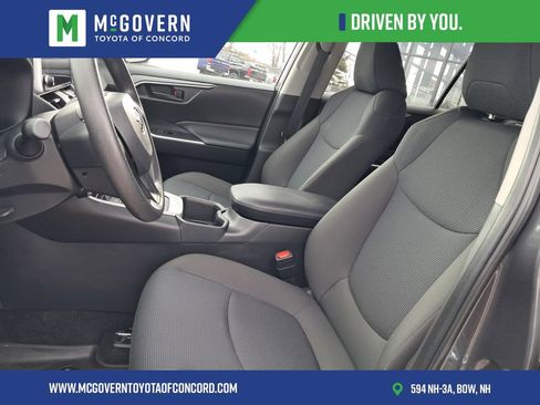 Used 2025 Toyota RAV4 LE image 18