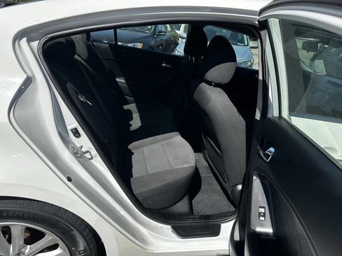 Used 2017 Kia Forte S w/ S Technology Package image 17