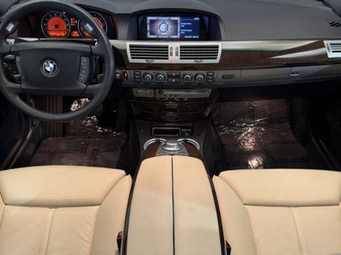 Used 2007 BMW 750Li image 6