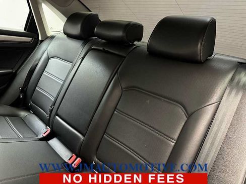 Used 2020 Volkswagen Passat 2.0T SE FWD image 13