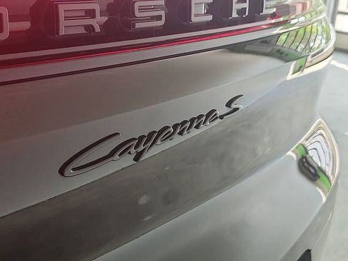 Certified 2025 Porsche Cayenne S AWD/4WD image 32
