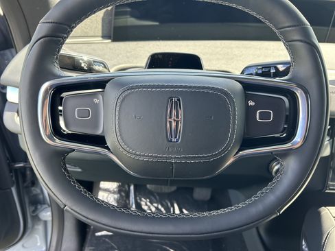 New 2025 Lincoln Navigator Reserve w/ Jet Appearance Package image 18