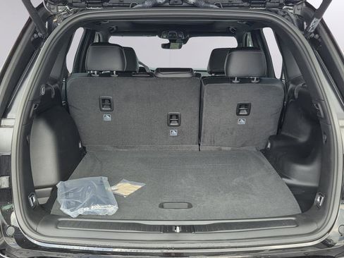 New 2025 Jeep Grand Cherokee Limited w/ Luxury Tech Group II image 32