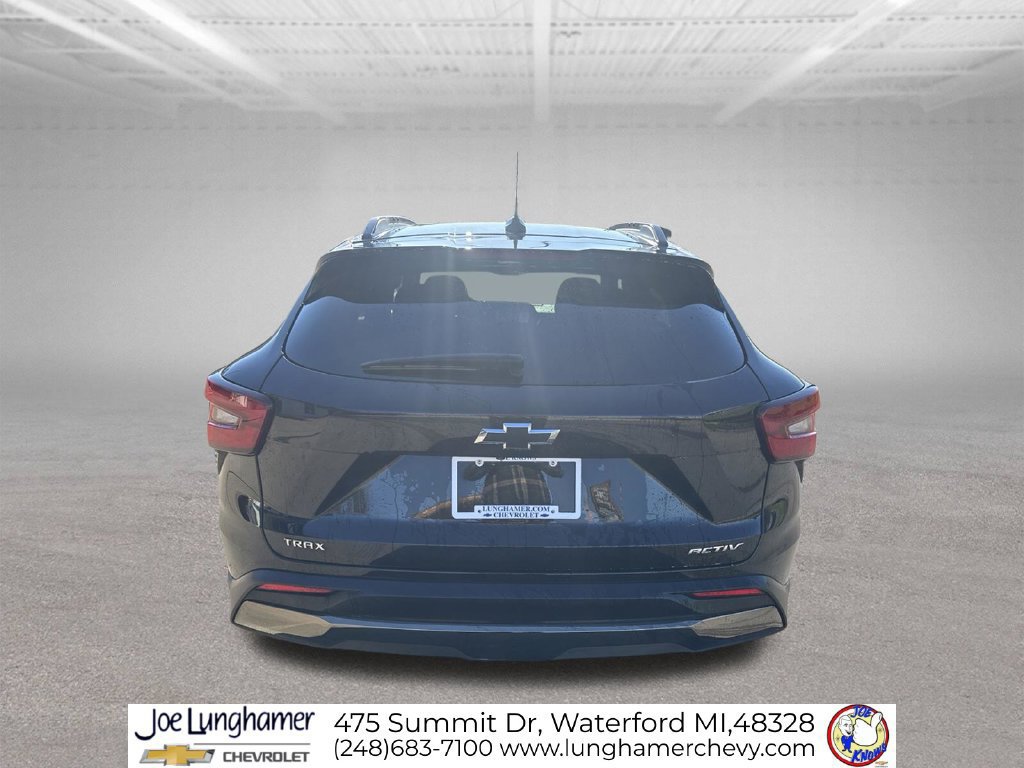 Used 2024 Chevrolet Trax ACTIV w/ Sunroof Package FWD image 4