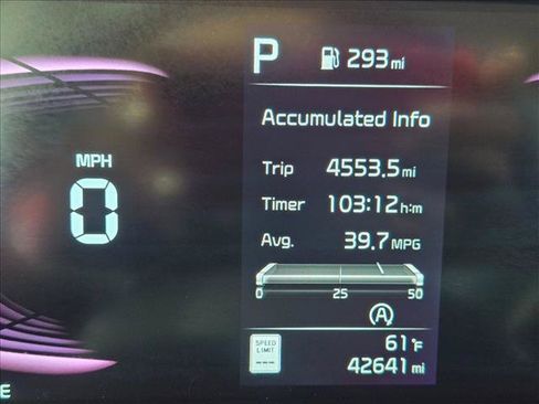 Used 2023 Kia Soul LX w/ Option Group 015 FWD image 11