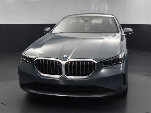 New 2024 BMW 530i w/ Premium Package image 34