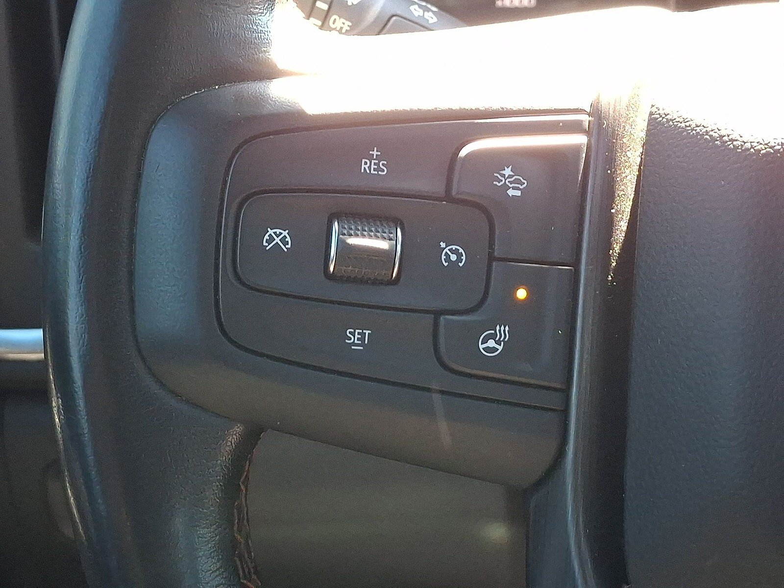 Used 2020 GMC Sierra 1500 AT4 w/ AT4 Premium Package AWD/4WD image 17