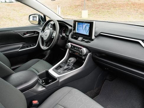 Certified 2024 Toyota RAV4 XLE w/ Convenience Package image 11