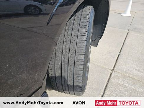 Used 2022 Volvo XC60 B5 Momentum w/ Climate Package AWD/4WD image 39