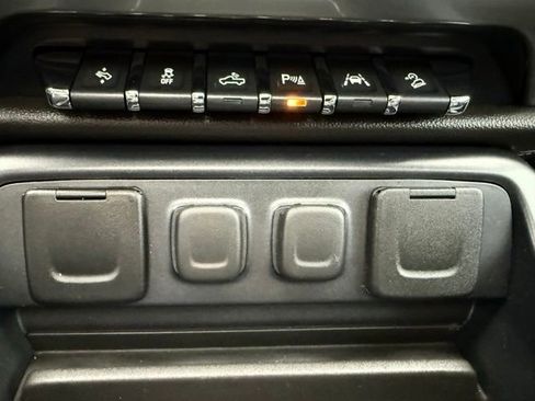 Used 2017 Chevrolet Silverado 1500 LTZ Z71 w/ LTZ Plus Package AWD/4WD image 39