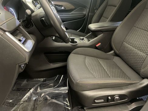 Used 2021 GMC Terrain SLE w/ Driver Convenience Package image 11