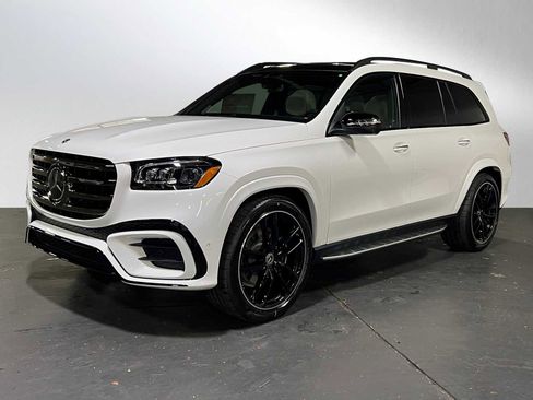 New 2026 Mercedes-Benz GLS 580 4MATIC image 7