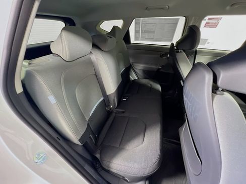 New 2027 Kia Seltos S FWD image 21