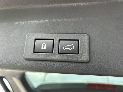 Certified 2025 Subaru Ascent Premium w/ Premium Package image 12