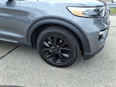 Used 2023 Ford Explorer Limited w/ Limited Technology Package AWD/4WD image 5