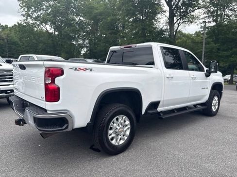 Used 2023 Chevrolet Silverado 2500 LT w/ Convenience Package AWD/4WD image 5