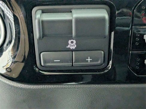 Certified 2023 Chevrolet Silverado 1500 High Country w/ High Country Premium Package image 26