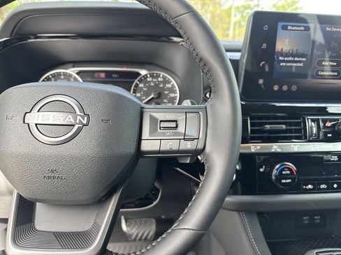 New 2026 Nissan Pathfinder SV image 19