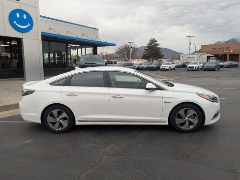 Used 2017 Hyundai Sonata Limited image 2