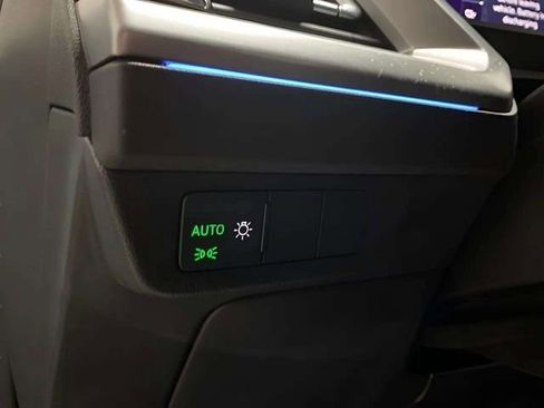 Used 2024 Audi Q4 e-tron Premium Plus w/ Premium Plus image 40