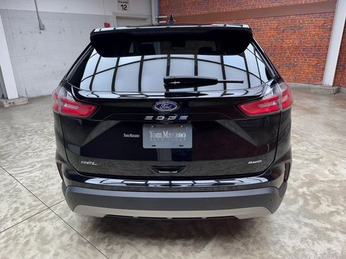 Certified 2022 Ford Edge SEL w/ Convenience Package image 4