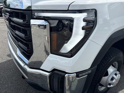 Used 2025 GMC Sierra 3500 Pro w/ Convenience Package AWD/4WD image 38