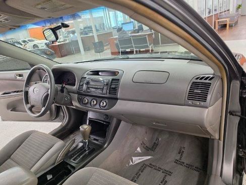 Used 2005 Toyota Camry FWD image 8